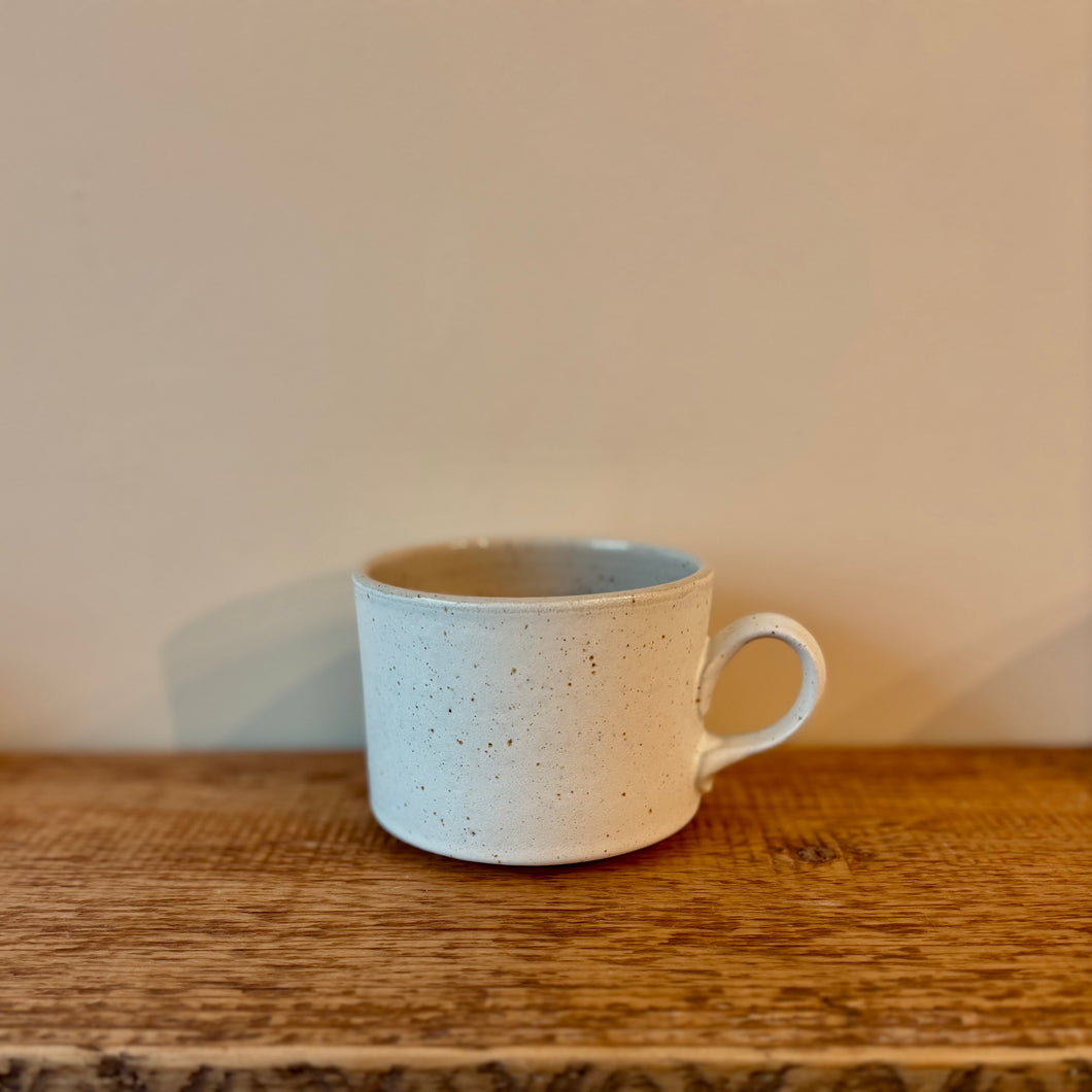 Cream/white speckle medium low mug
