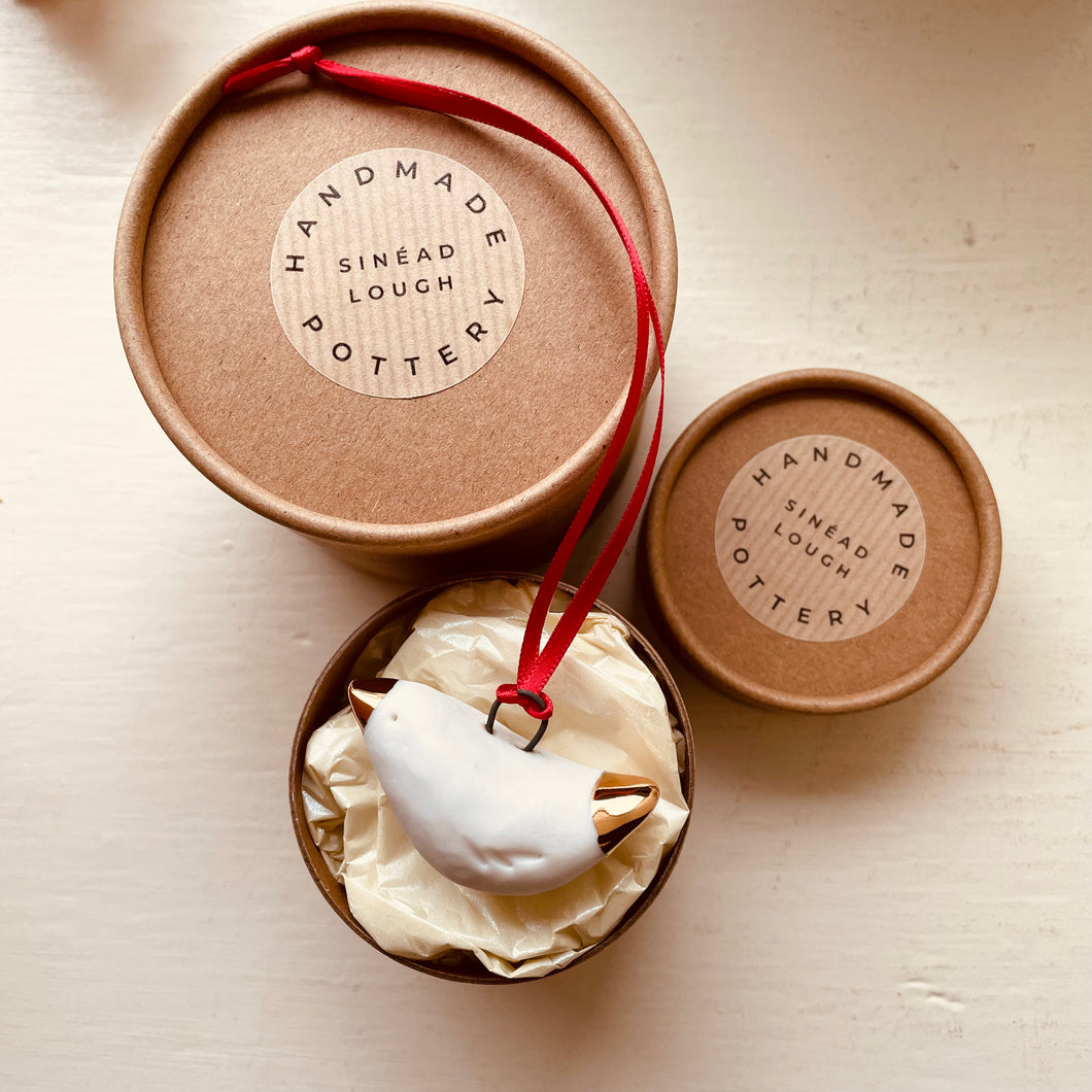 Porcelain bird decoration (in gift box)